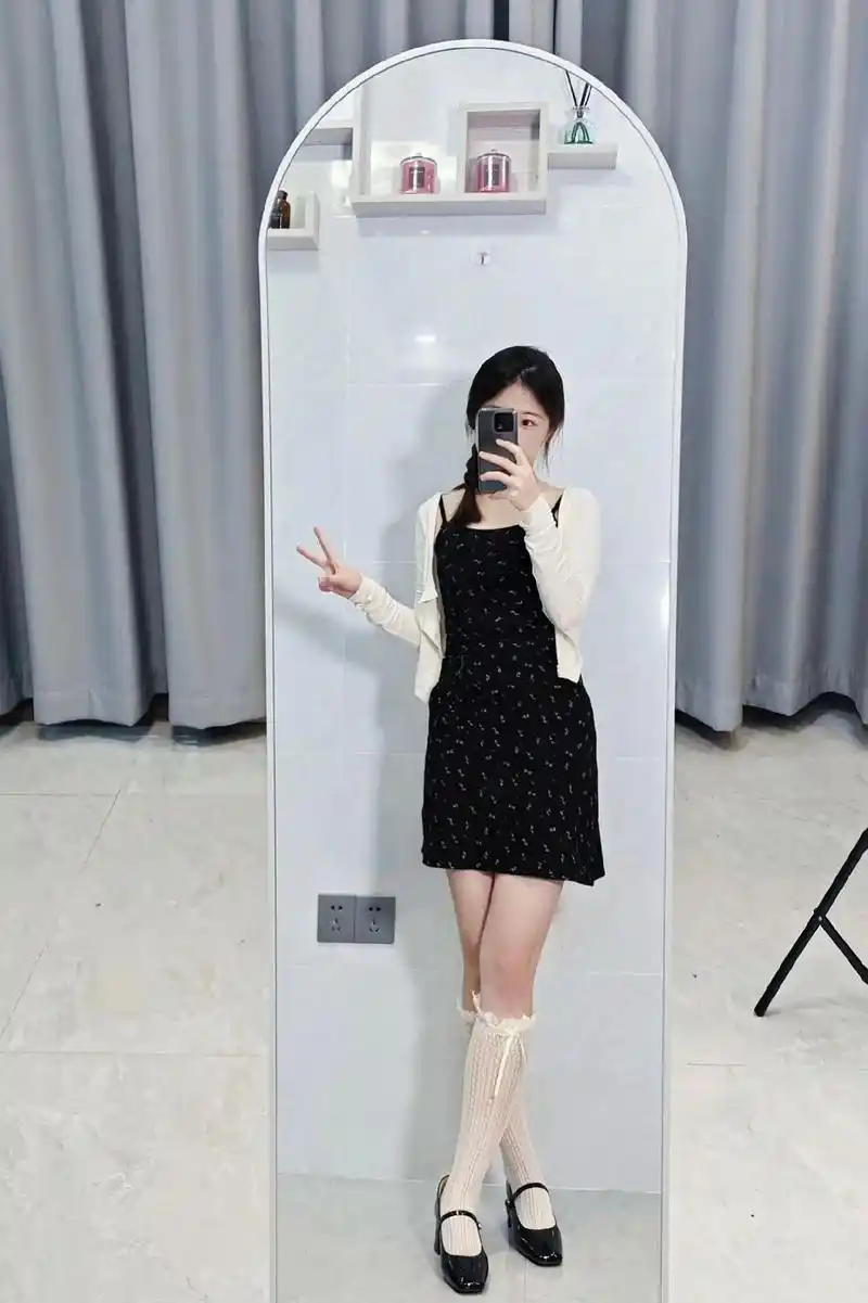 【156小个子女生】夏日碎花气质显瘦穿搭