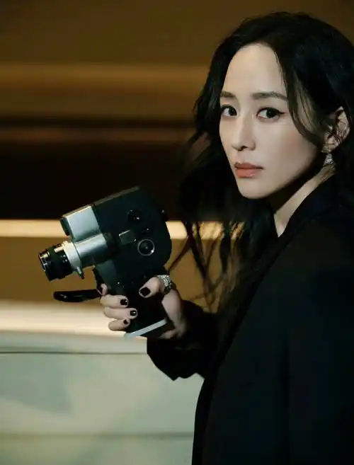 张钧甯帅到让人窒息!网友惊呼:这姐直接掰弯半个娱乐圈!