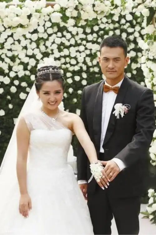 甩脸,摔门,争吵,每档节目都发飙的何洁,早已被胡彦斌看透了