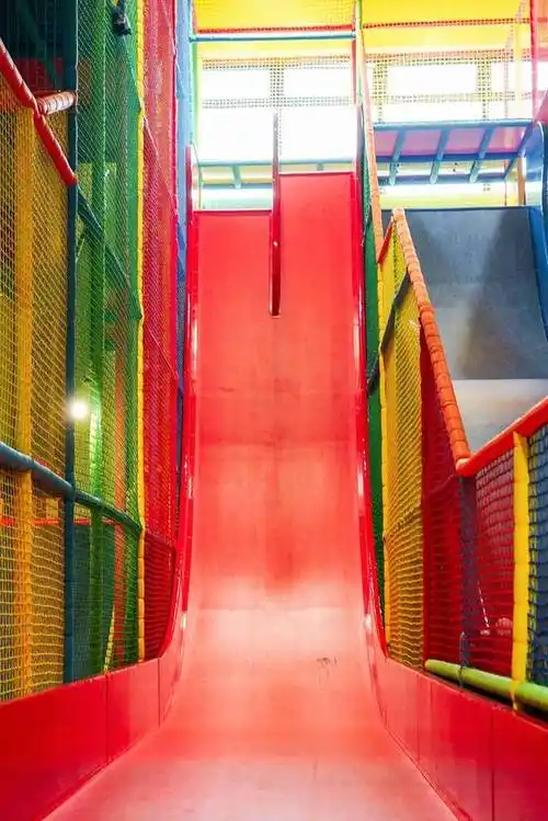 接近于 90度的超极限魔鬼滑梯