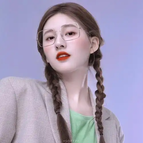 赵露思头像神奇飞天猪