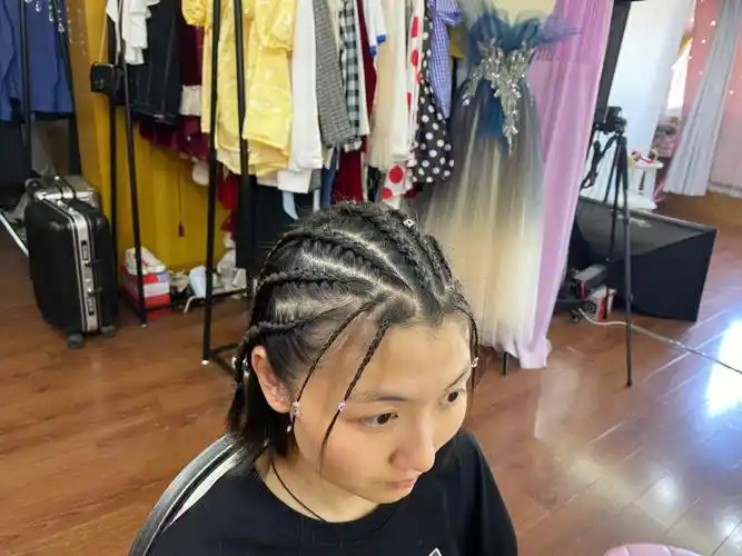 嘻哈风格,脏辫#贴头辫  #脏辫  #上海脏辫