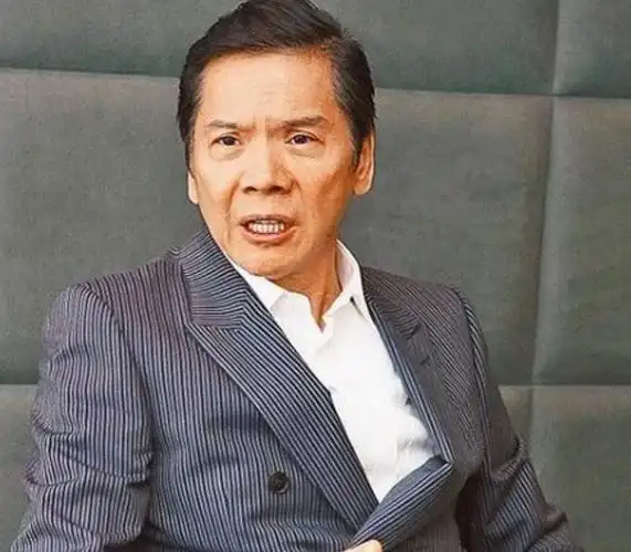 向华胜杨钰莹谈合作被其男友打伤向华强出手后杨钰莹事业惨了