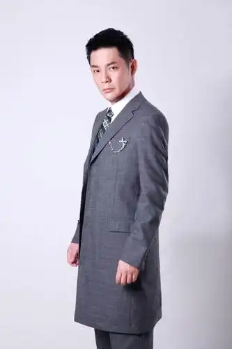 傅程鹏《铁核桃之无间风云》演技爆表 网友:身高瞬间2米8