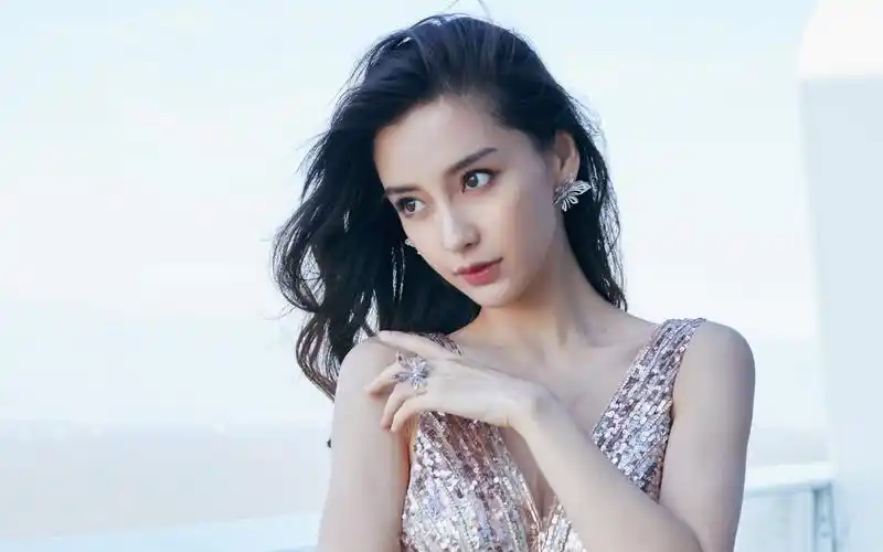 angelababy珠绣长裙图片壁纸46