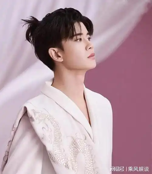 5年过去任嘉伦再也不是当初的自己新剧开播观众乐倒一大片