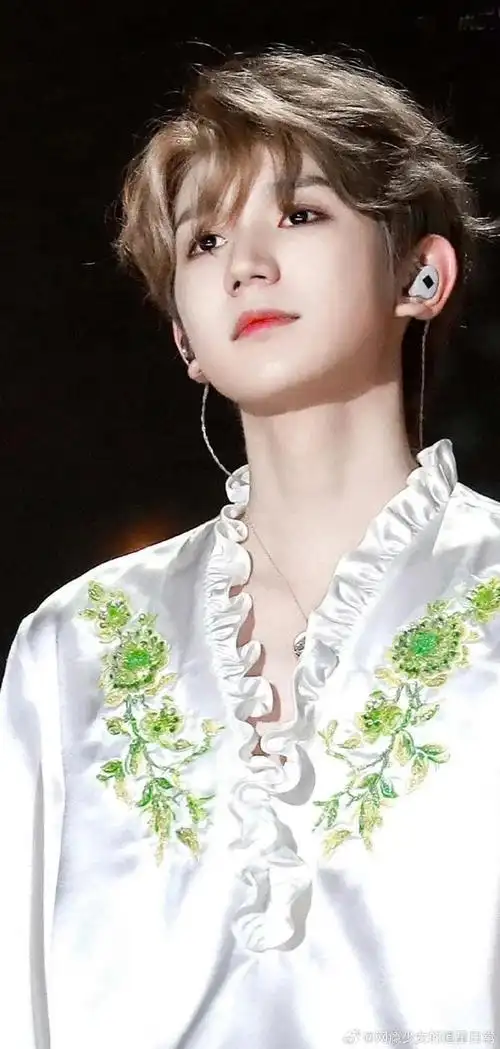 王源壁纸分享:小汤圆们集合啦98