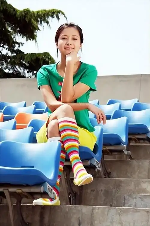 徐静蕾晒照,少女感十足!一直不婚的她48岁怀孕了?真的假的?