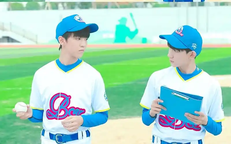 【凯源|邬松】我们的少年时代 【邬童x班小松】 cut