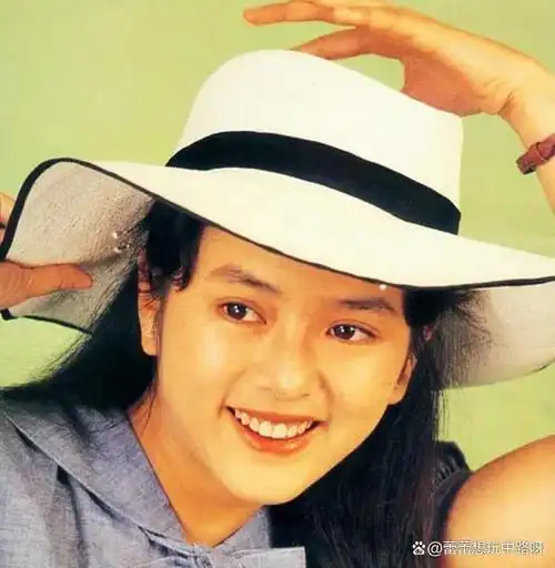 比肩周慧敏拒绝林志颖17岁火遍亚洲嫁入豪门后连肠子都悔青