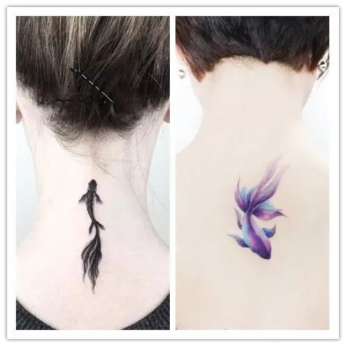 金鱼的图案结合了水墨风格,两者相撞也有不一样的味道 水墨风金鱼纹身