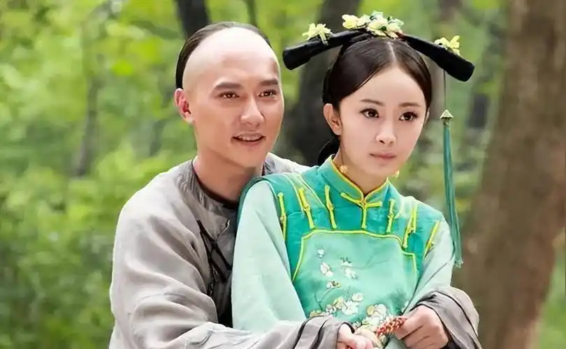 "撩汉高手"杨幂的曲折上位史,靠魅力征服三位大咖,被迷弟追逐_演出