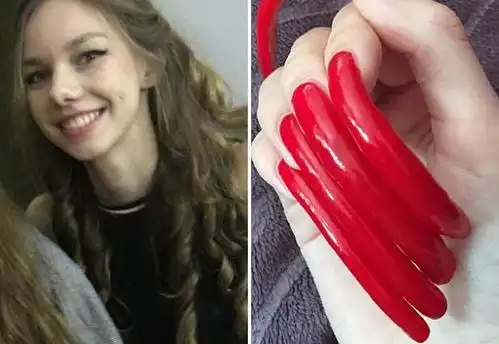 16岁妹子指甲15厘米,网友:咋拿笔?