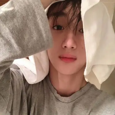 爱豆头像丁程鑫