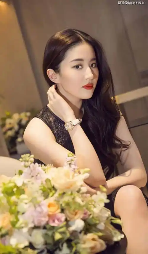 美丽如仙刘亦菲,魅力四射,性感美艳