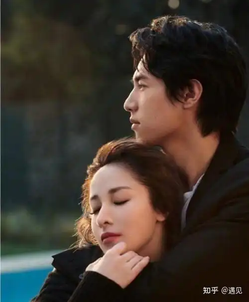 萧亚轩黄皓疑分手分手原因曝光志不同道不同不相为谋