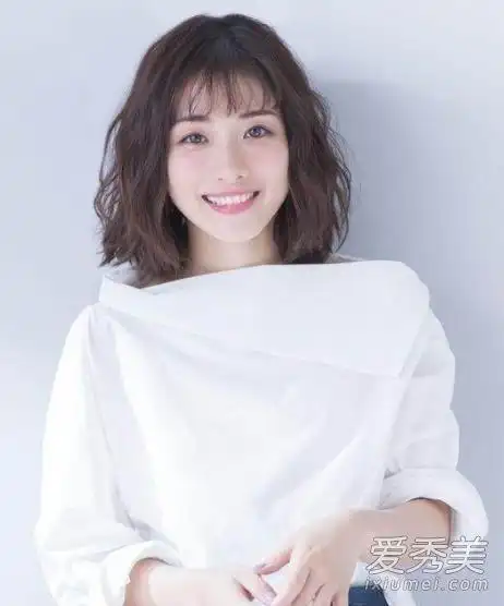 脸大脖子短适合的发型 大圆脸短脖子女生发型