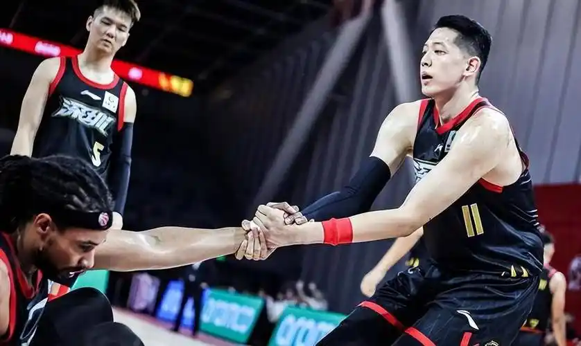 是不是和周鹏的严厉执教有关系呢,也许有吧,不过似乎在沈梓捷接受