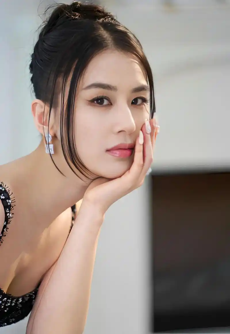 黄圣依既性感!又妩媚!