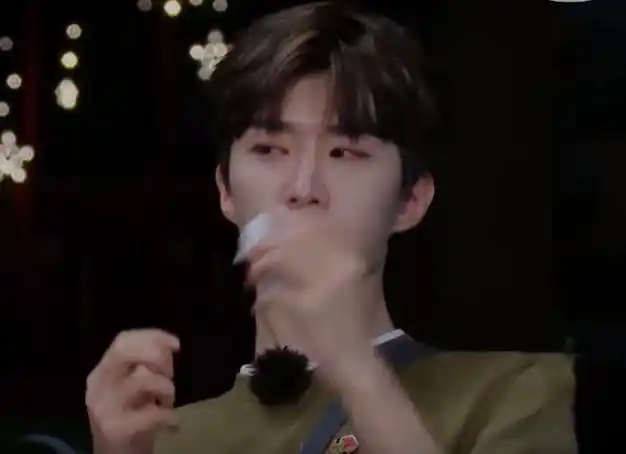 范丞丞节目中哽咽落泪!直言想快点到30岁,道明原因惹人心疼