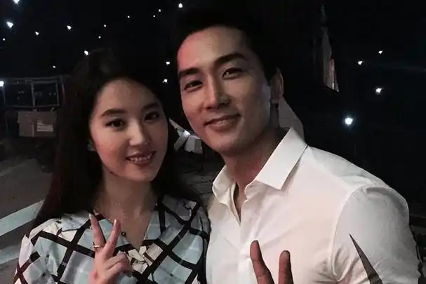 回顾刘亦菲宋承宪这段情为何说一厢情愿的爱情注定无法长久