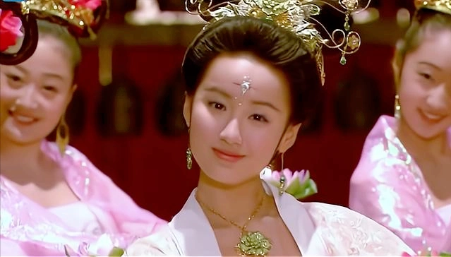 不仅唱跳俱佳还是搞笑达人吕一简直是浪姐2中的宝藏选手