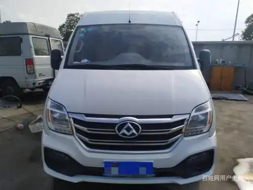 年底甩卖!20台柴油面包车,全顺依维柯大通便宜出售