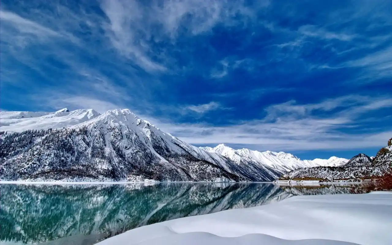 绝美雪山风光高清桌面壁纸高清大图预览1920x1200_风景壁纸下载_美桌