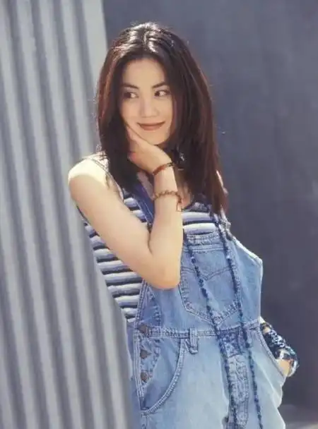 当众力挺金曲奖,三拒合唱邀请的王菲,当年为啥跟谢霆锋分手