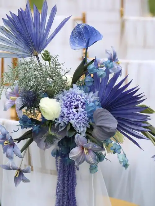 克莱因蓝鲜花婚礼