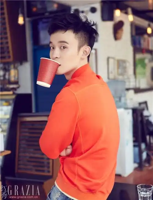 董子健男朋友大片 你爱的样子他都有!