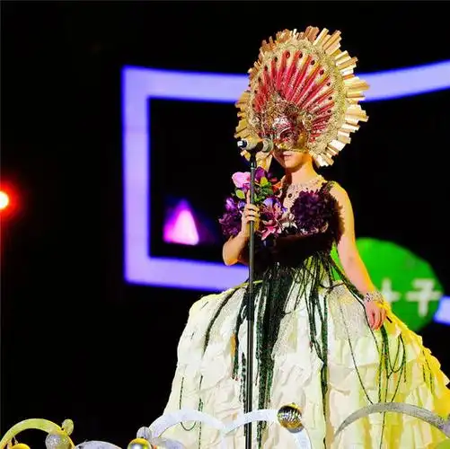 蒙面歌王许茹芸创中秋夜收视最高点天价造型获大奖