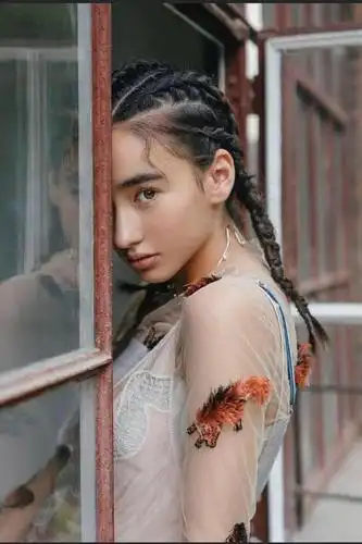 精灵少女李宛妲第一部电影就是「叶问4」