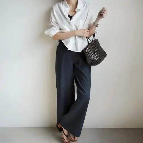 初秋有这一件单品搭配什么衣服都毫不费力#立秋穿搭亚麻77灯芯绒