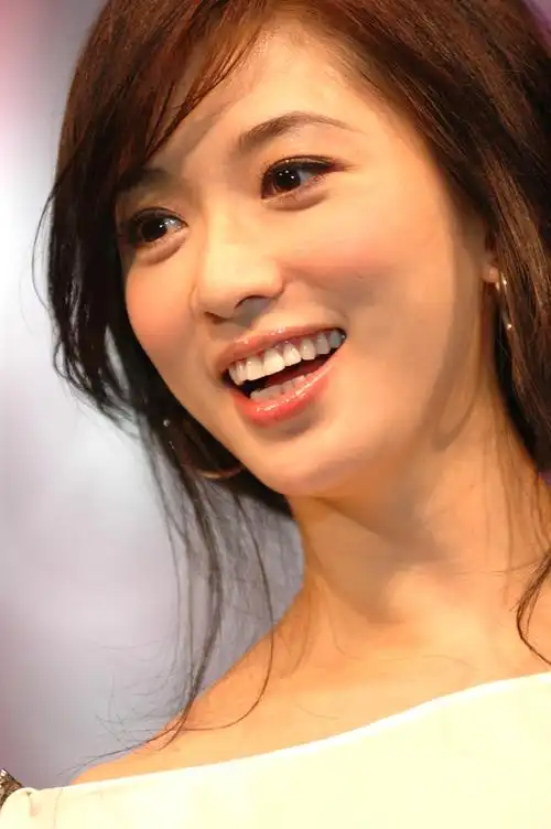 林志玲化身百合仙子 亲切笑容引千人追看(组图)