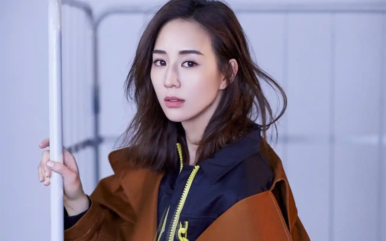 张钧甯时尚写真桌面壁纸