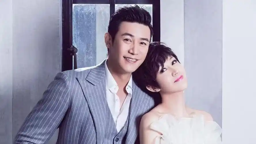 陆毅鲍蕾罕见同框飙戏,女方时隔多年再演戏,小短片拍出大片感