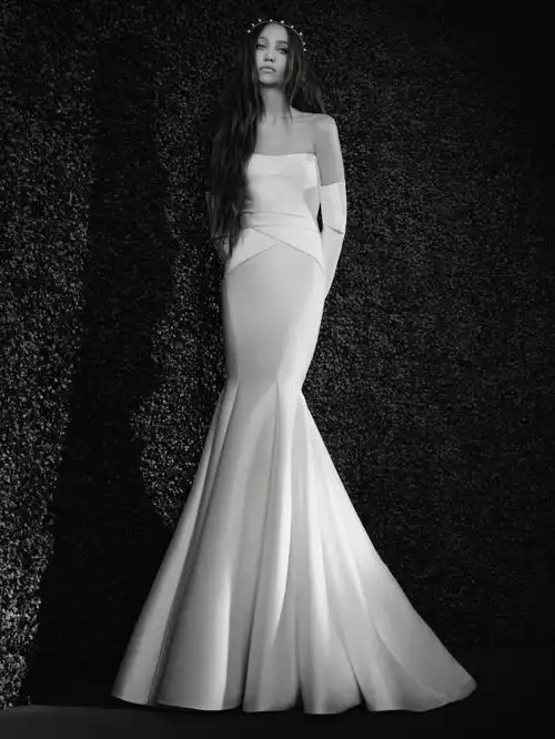 干净的鱼尾裙的你049969♀15怎么能错过来自婚纱女王verawang