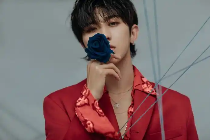 奔跑吧10鲜花主题海报##奔跑吧蔡徐坤