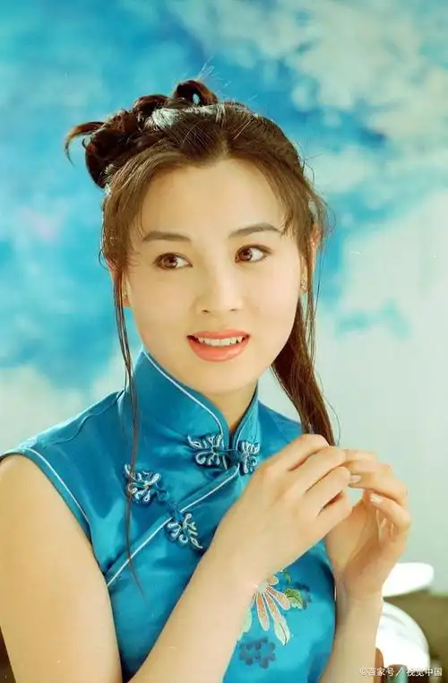 赵明明是一位中国内地女演员,出生于1970年3月13日,满族,毕业于吉林