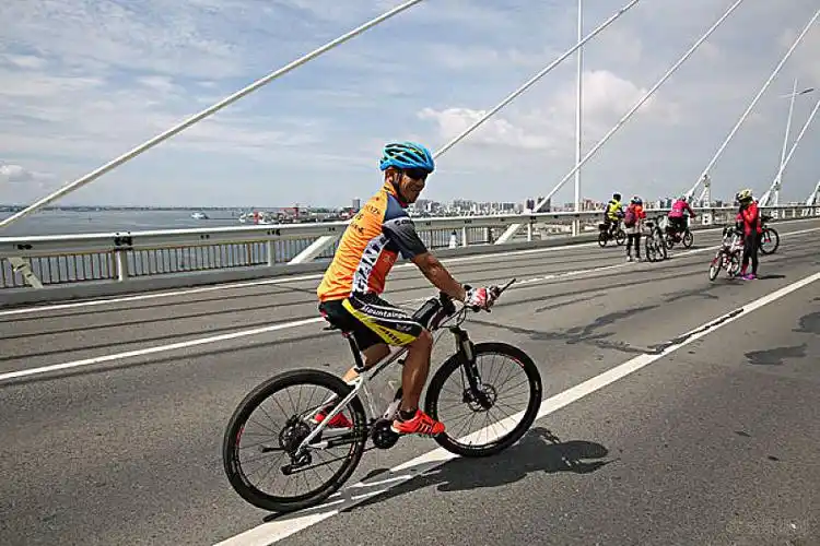 单车骑行图片_单车骑行图片素材_单车骑行图片大全_单车骑行高清图片