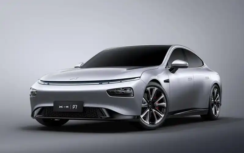 品牌向上vs品牌向下,小鹏汽车与蔚来的差距有多大?