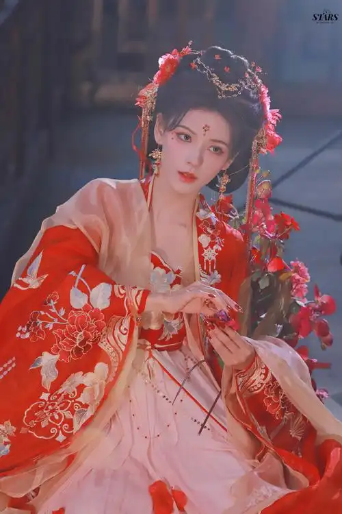 张予曦红衣古装美到我失语
