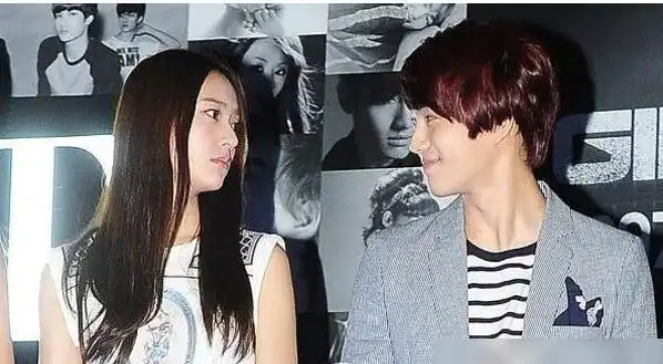 郑秀晶金钟仁恋爱历程八年前滋生感情两小无猜却被jennie打断