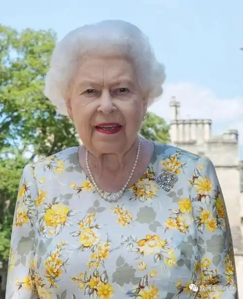 那些年英女王伊丽莎白二世戴过的华丽项链珍珠篇