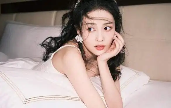 于正公司发艺照,许凯白鹿位置变动,表明"一哥一姐"_演技_军校_烈火