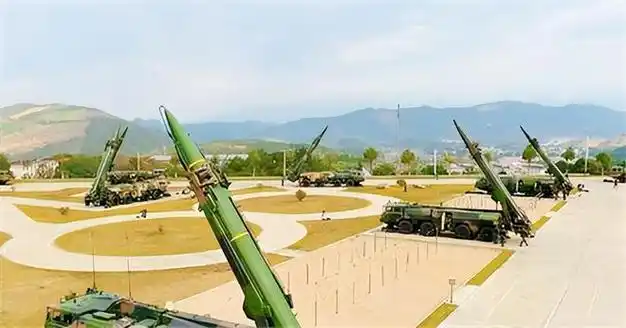 解放军装备10000枚导弹,这数量够用吗?中国日产导弹能力分析