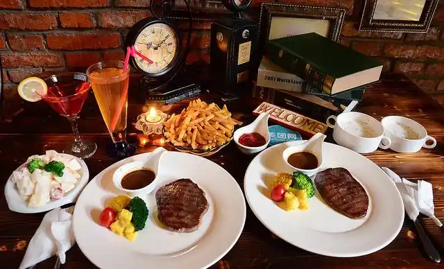 价值279元的西餐双人浪漫套餐,提供免费wifi.