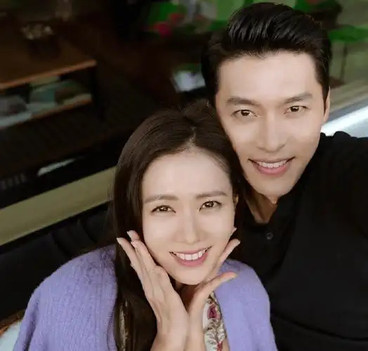 孙艺珍玄彬儿子首曝光一岁甜豆走路超稳身高抢镜妈妈快抱不动