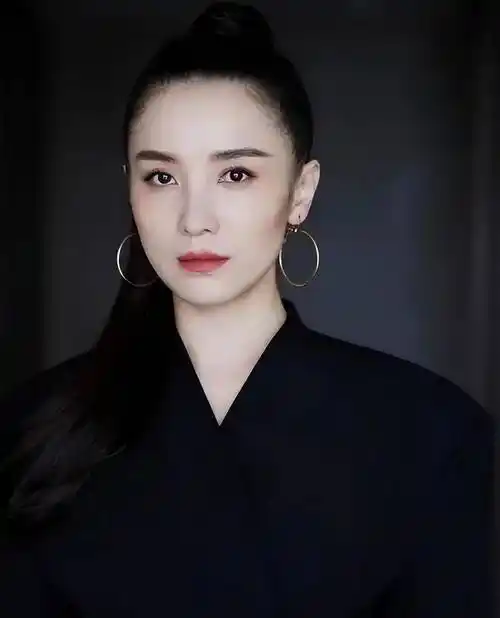 宋佳:插足成瘾,与已婚导演恋爱,依然未婚的她到底想要什么